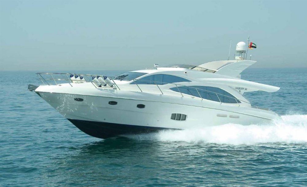Charter yacht gulf craft majesty 56 3 cabins mallorca
