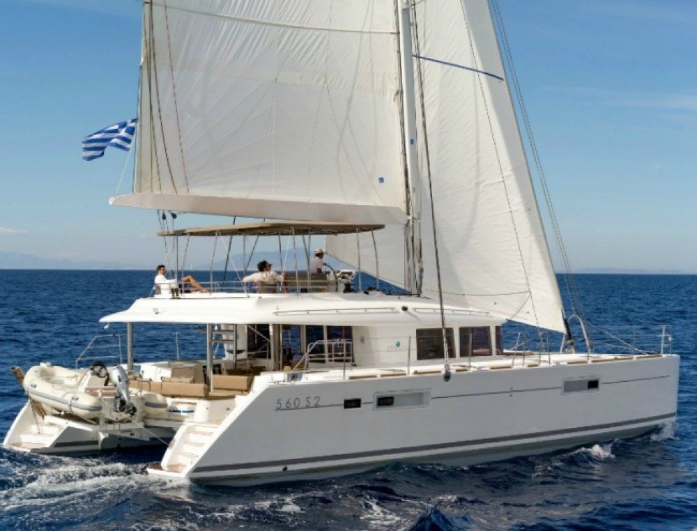 Charter catamaran moya lagoon 56 athens