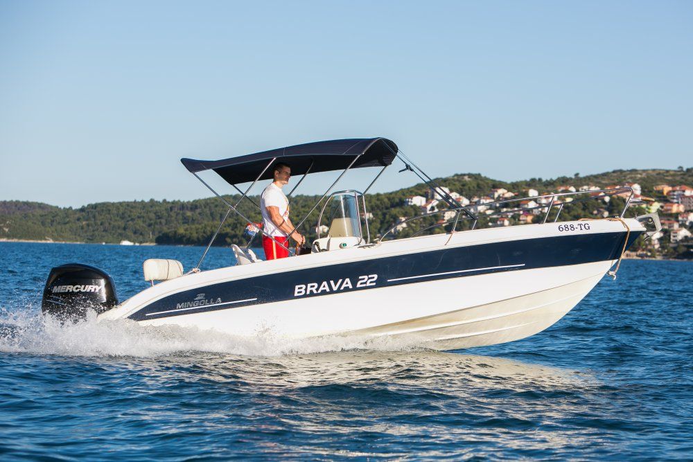 Mingolla bravia 22 day charter boat in croatia