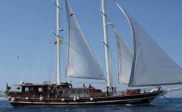 Tersane iv catamaran for charter in italy