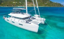 Le reve l620 essence catamarans for charter in the bvi