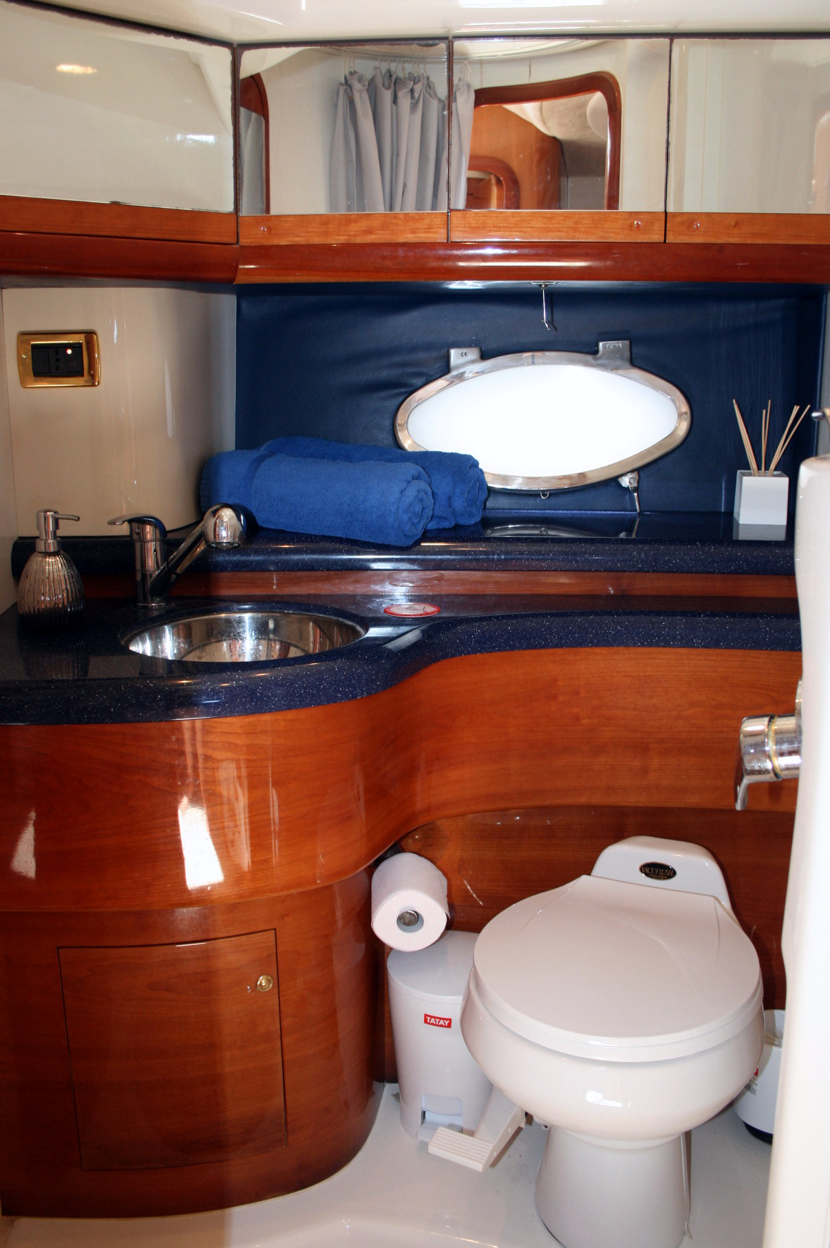Mediterranee charter yacht ibiza alquiler yate 17.jpg
