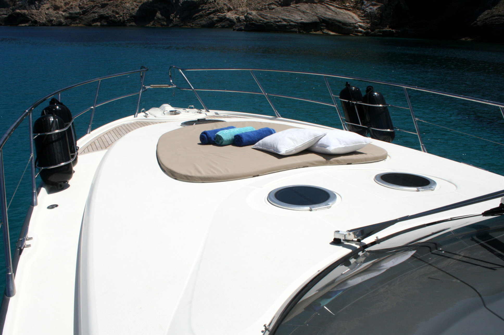 Mediterranee charter yacht ibiza alquiler yate 4.jpg