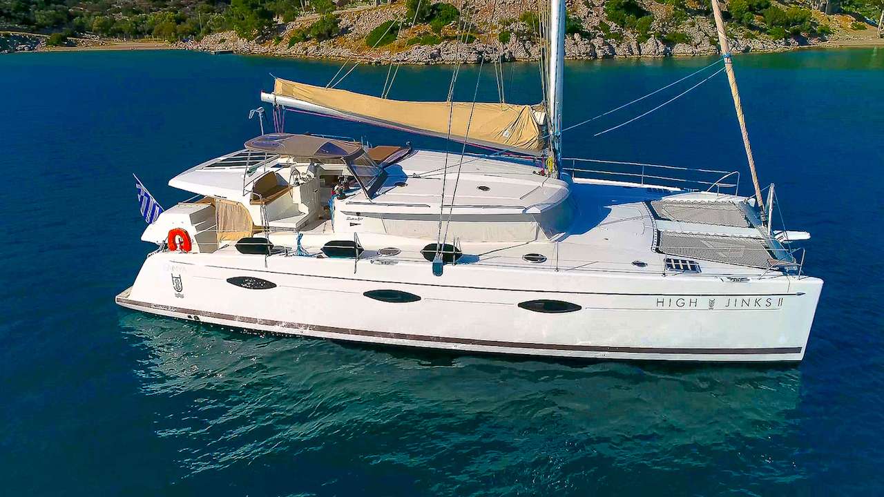 Jinks charter catamaran greece alquiler grecia 1