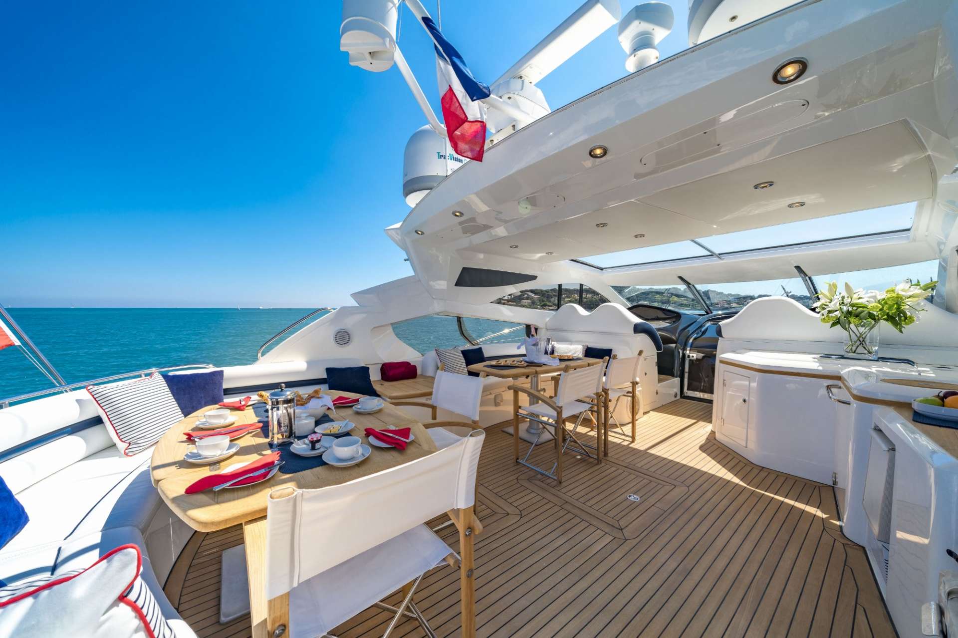 Charter motor french riviera francia yate alquiler 10